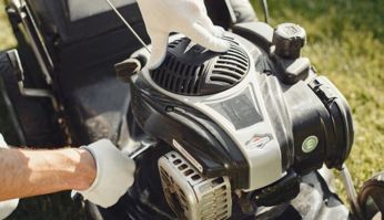 WD-40, Silicone Spray, or Grease? The Complete Lubricant Guide